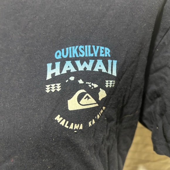 Quiksilver Black Shirt with Blue Hawaii Graphic - Picture 4 of 5